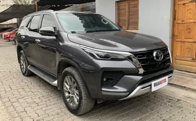 Toyota HILUX SW4 SRX AUT 2023 usado - MAXIAUTOS Salta